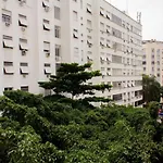 Quarto e sala em Ipanema perto da praia